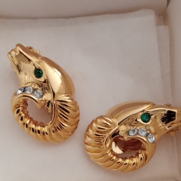 Vintage BOOKPIECE Kenneth Lane Ram's Head Earrings stamped uncirculated 24kp - Picture 6 of 8